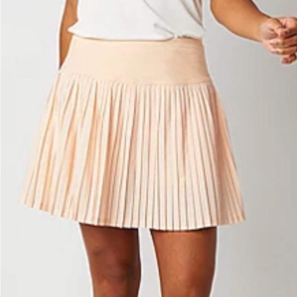 NEW‎ Stylus Pleated Skort